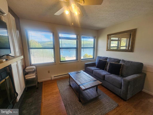 36 Jeffrey Ln #6a, Oakland