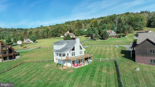 77 Meadow Ct, Oakland