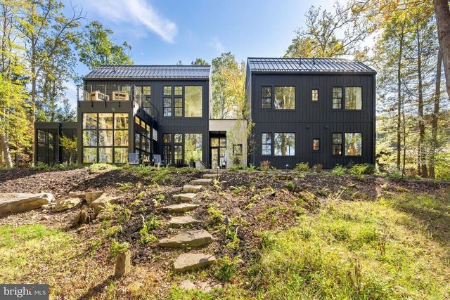 282 Mccomas Beach Ter, Oakland