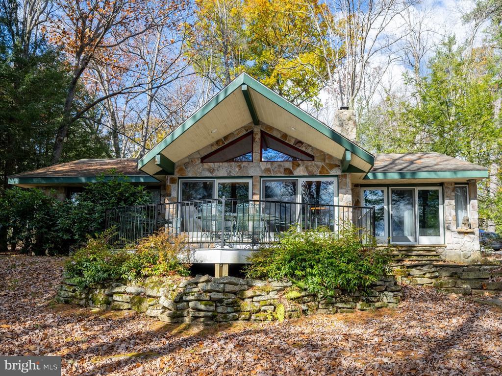 727 Harveys Peninsula Rd, SWANTON