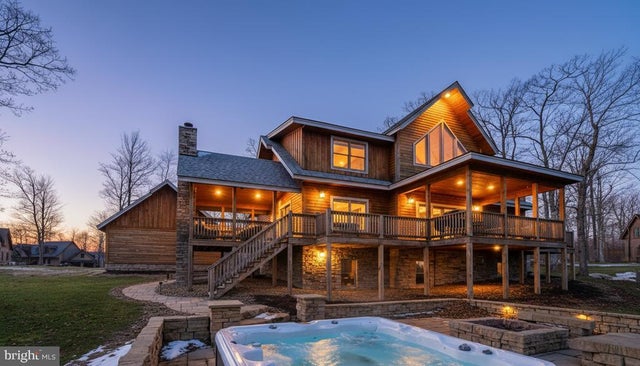 19 Greenside Ct, Mc Henry