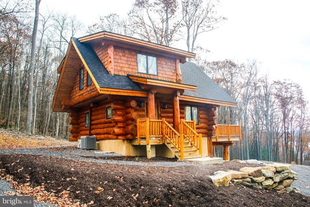 211 Highwood Dr, Mc Henry