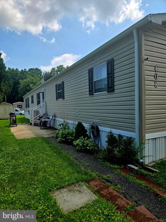 408 Bauers Dr, Edgewood