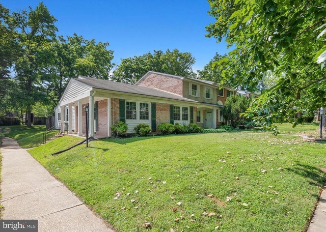 5505 Woodenhawk Cir, Columbia