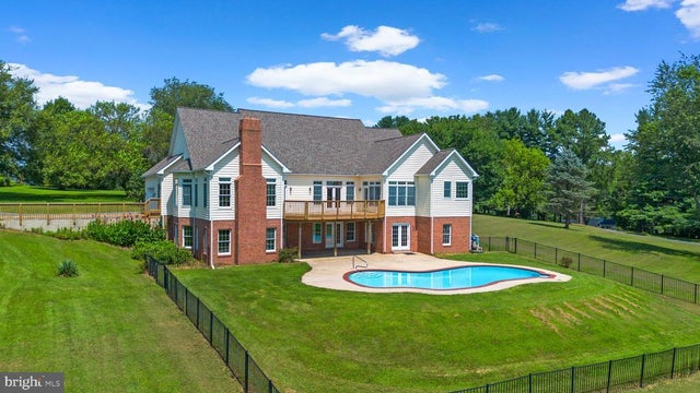 638 River Rd, Sykesville