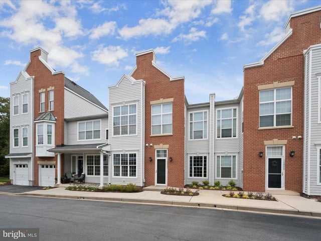 10822 Warfield Pl #102, Columbia