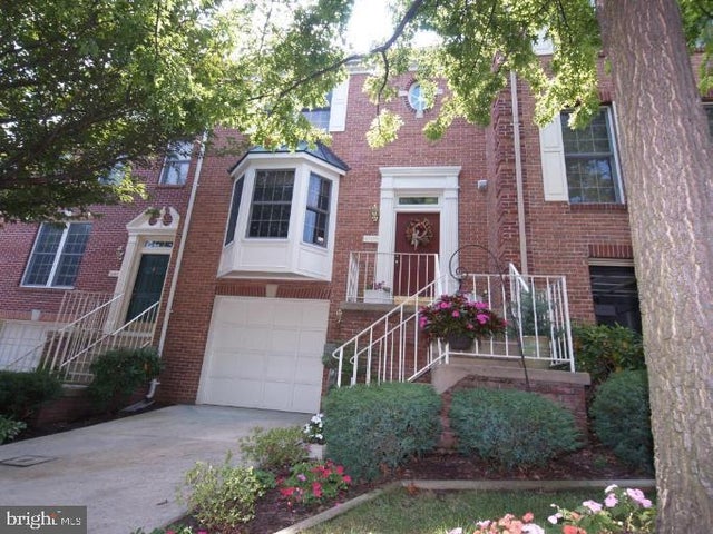 5505 April Journey #123, Columbia