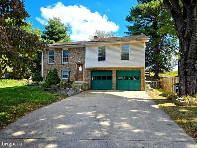 7010 Folded Palm, Columbia