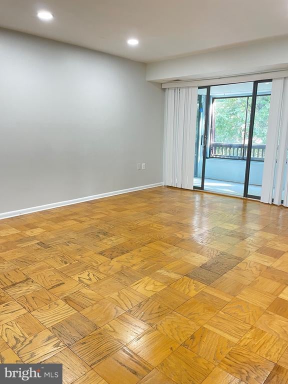 5234 W Running Brook Rd #301, Columbia