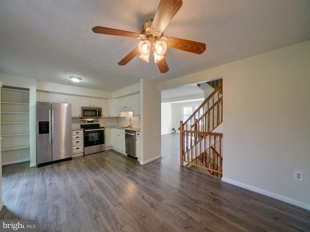 10633 Delfield Ct, Laurel