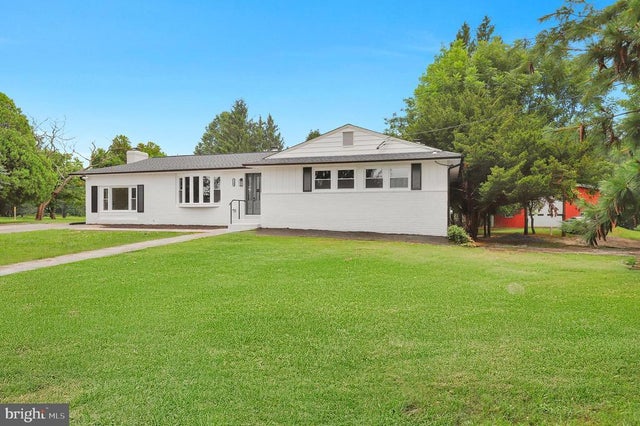 13809 Triadelphia Mill Rd, Clarksville