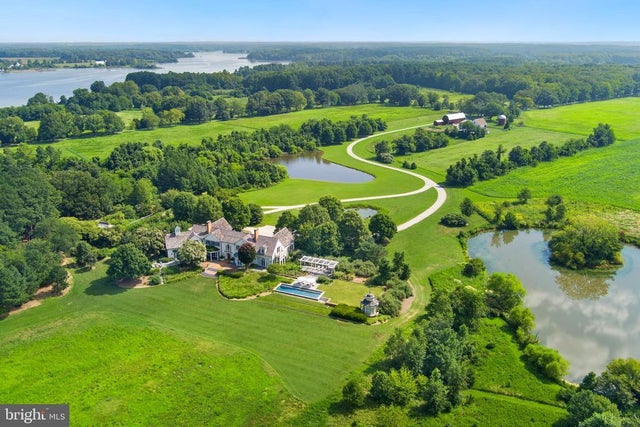 23620 Lands End Rd, Chestertown