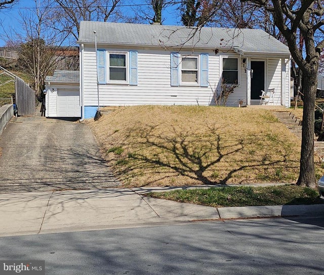 712 Crabb Ave, Rockville