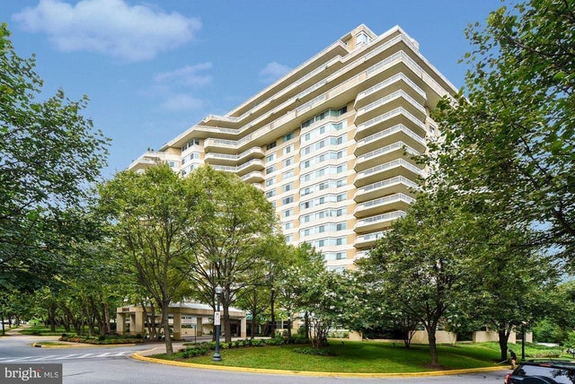 5600 Wisconsin Ave #305, Chevy Chase