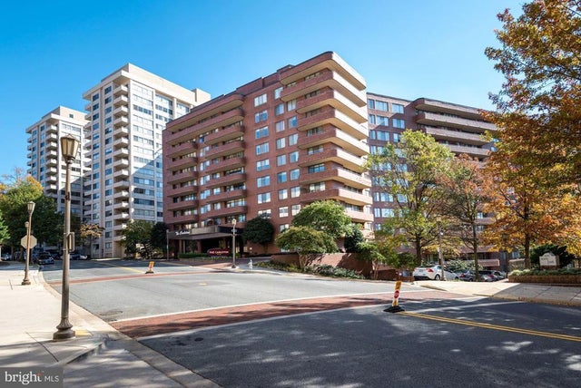 4550 N Park Ave #311, Chevy Chase