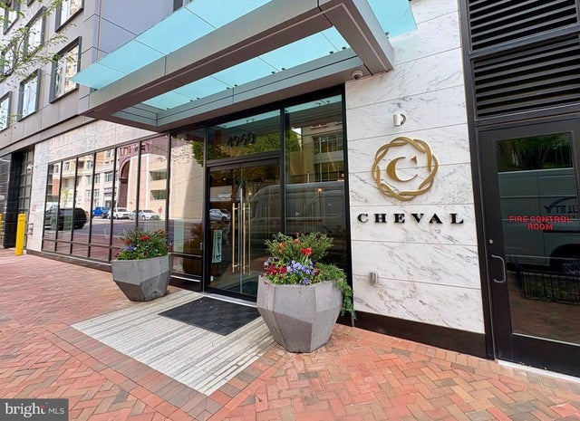 4960 Fairmont Ave #706, Bethesda