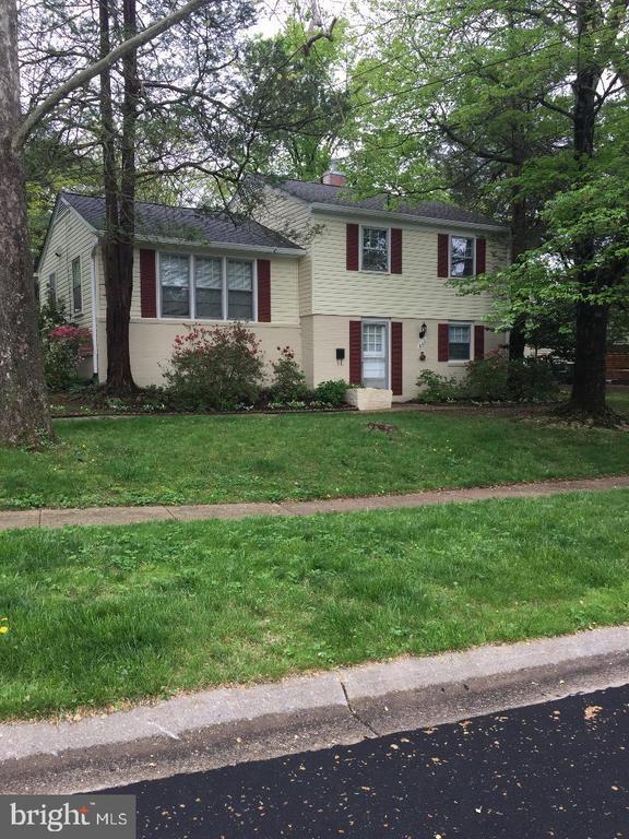 803 Burdette Rd, Rockville
