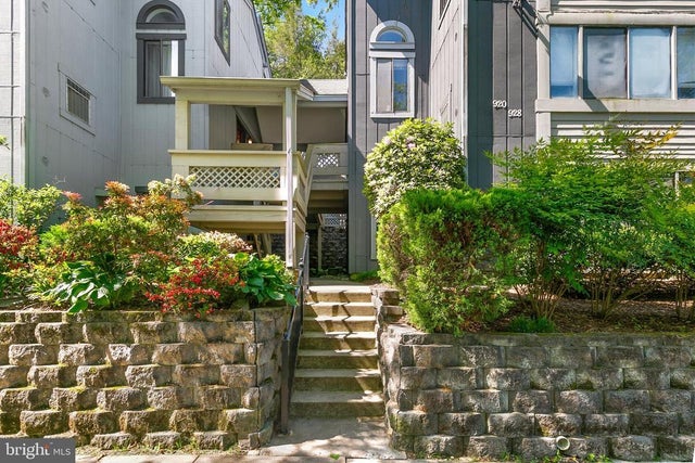 928 Windbrooke Dr #928, Gaithersburg