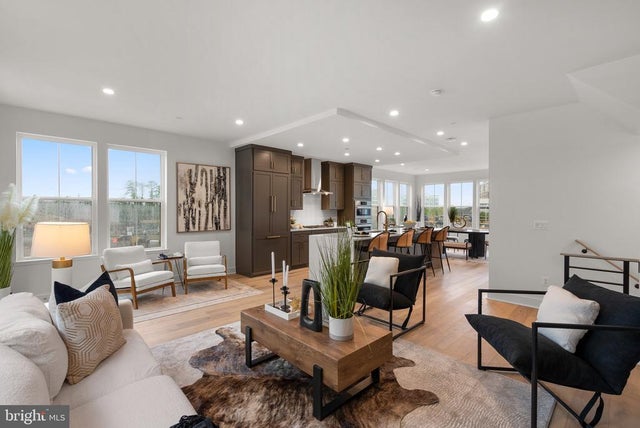 1121 Polaris Road, Potomac