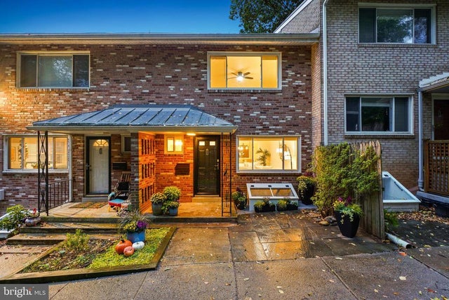 652 Kennebec Ave #2, Takoma Park