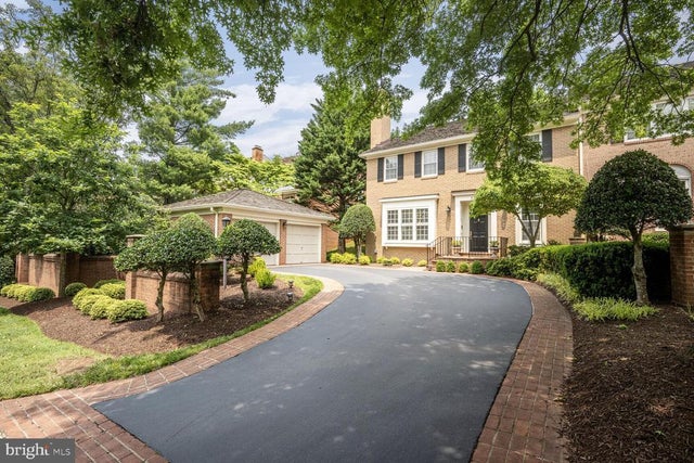 8329 Turnberry Ct, Potomac