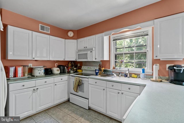 17 Farm Haven Ct, Rockville