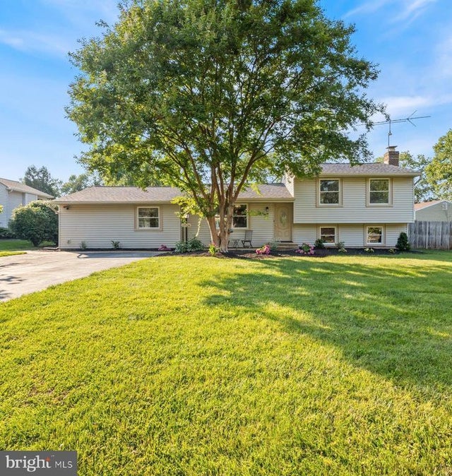 17528 Collier Cir, Poolesville