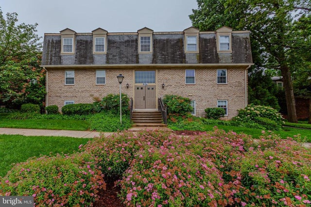 856 College Pkwy #856-201, Rockville