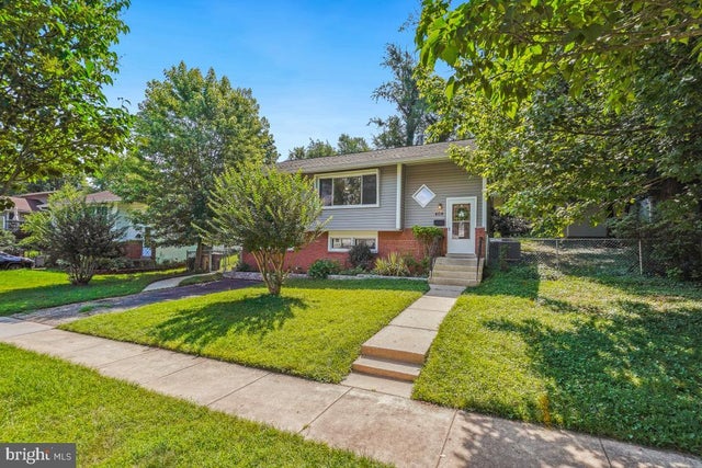 404 Hull Pl, Rockville