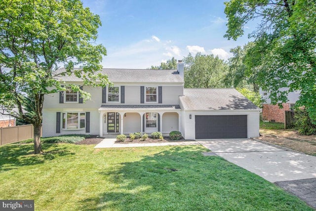 8328 Tuckerman Ln, POTOMAC