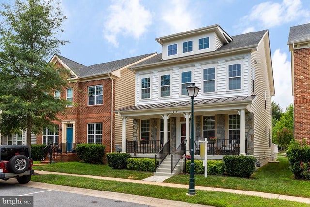 211 Winter Walk Dr, Gaithersburg