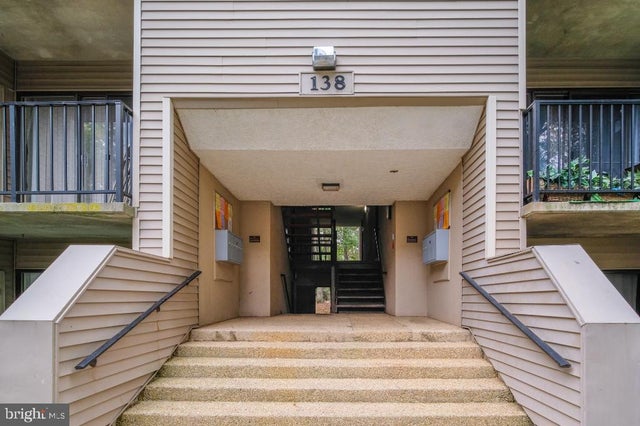 138 Duvall Ln #301, Gaithersburg
