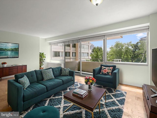 4515 Willard Ave #607s, Chevy Chase