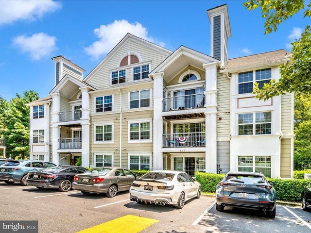 122 Kendrick Pl #122-24, Gaithersburg