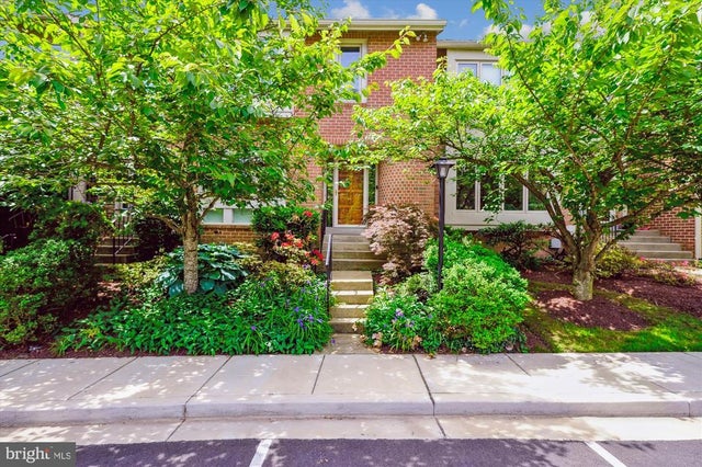 21 Valerian Ct, Rockville