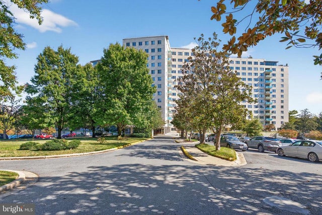 10201 Grosvenor Pl #1518, Rockville