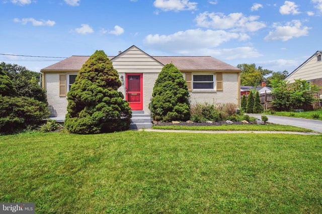 12702 Hathaway Dr, Silver Spring