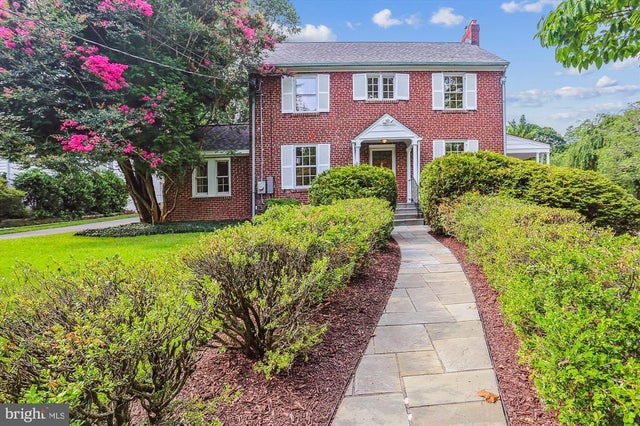 1735 Overlook Dr, Silver Spring