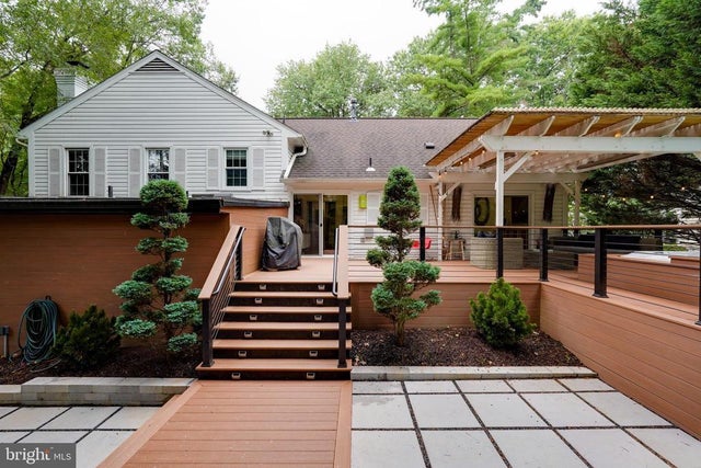 929 Farm Haven Dr, Rockville