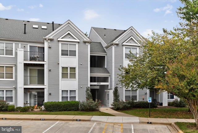 10001 Vanderbilt Cir #8-2, Rockville