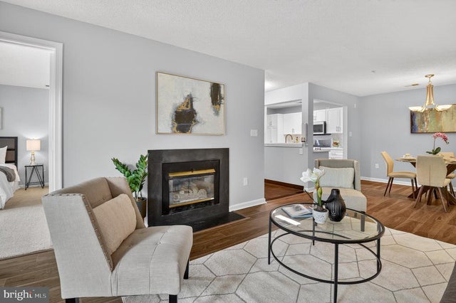 10001 Vanderbilt Cir #8-2, Rockville