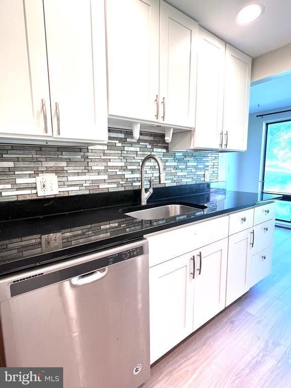 18141 Chalet Dr #23-103, Germantown