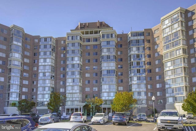 3200 N Leisure World Blvd #512, Silver Spring