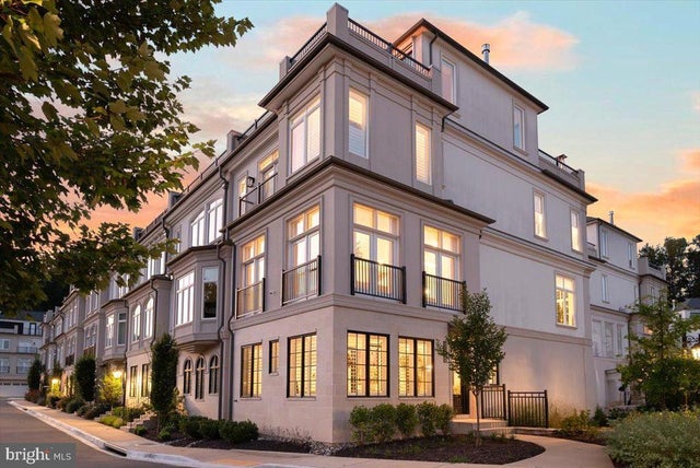 8229 River Rd, Bethesda