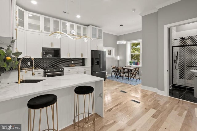 11921 Coronada Pl, Kensington