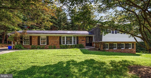 17305 Twin Ridge Ct, Silver Spring