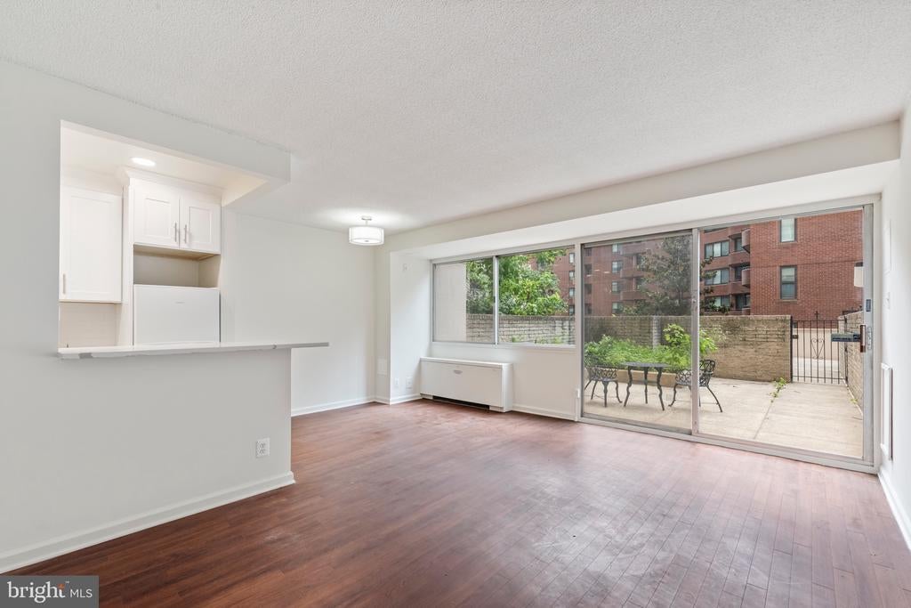 Photo of Listing #MDMC2194570