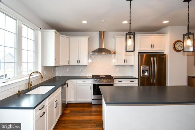 516 Silverrod Aly, Clarksburg