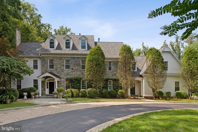 9907 Meriden Rd, POTOMAC