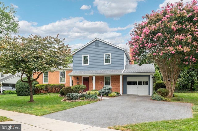 602 Smallwood Rd, Rockville